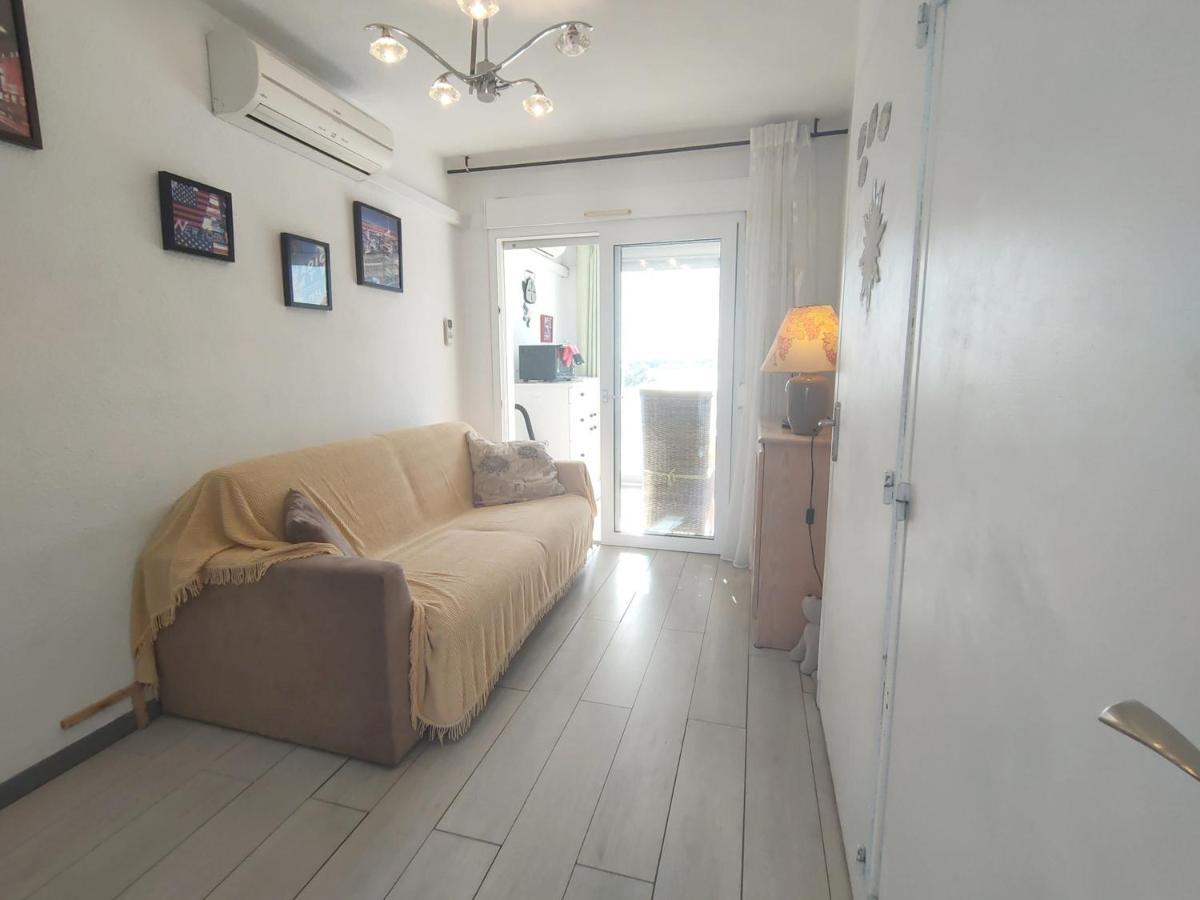 T1 Au Calme Avec Clim Et Parking Prive - Fr-1-503-171 Apartment Balaruc-les-Bains Luaran gambar